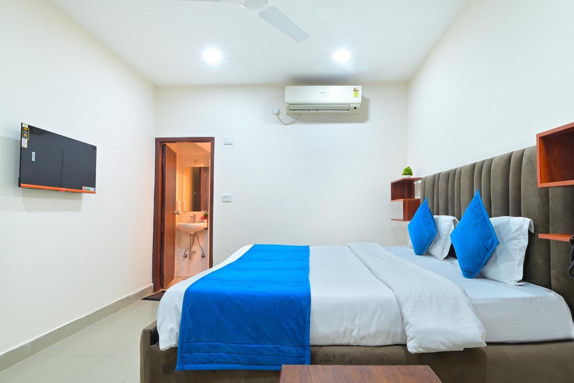 Chowdhry Tourist Lodge - New Delhi Railway Station - 2 Minutes Walk Екстериор снимка